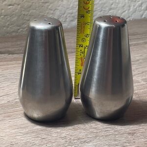 Stainless Steel Salt and Pepper Shaker Set